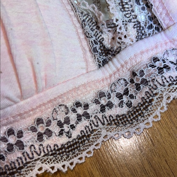 NWT Victoria’s Secret No Wire Lace Bralette - Picture 6 of 12